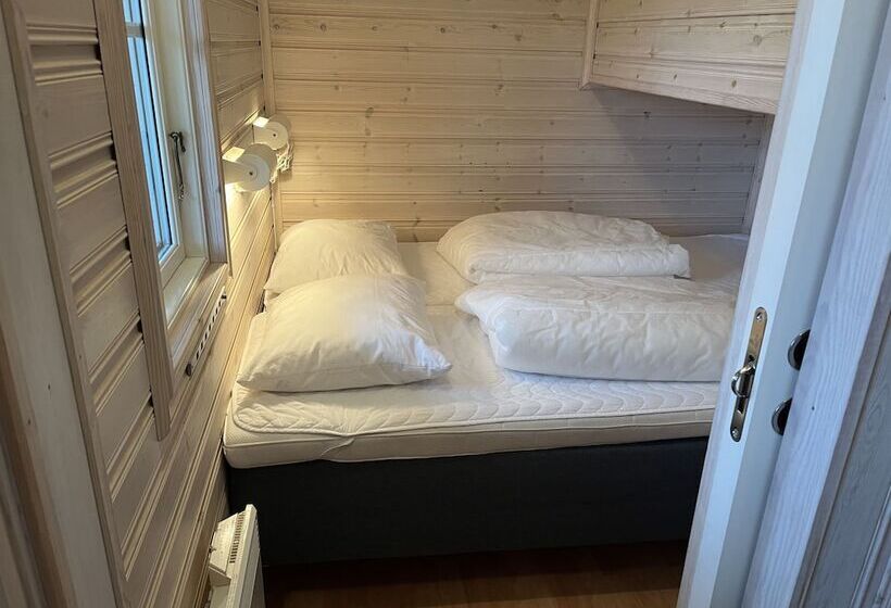 Mälarhusen Semesterby österlen   Stugor & Gårdssviter