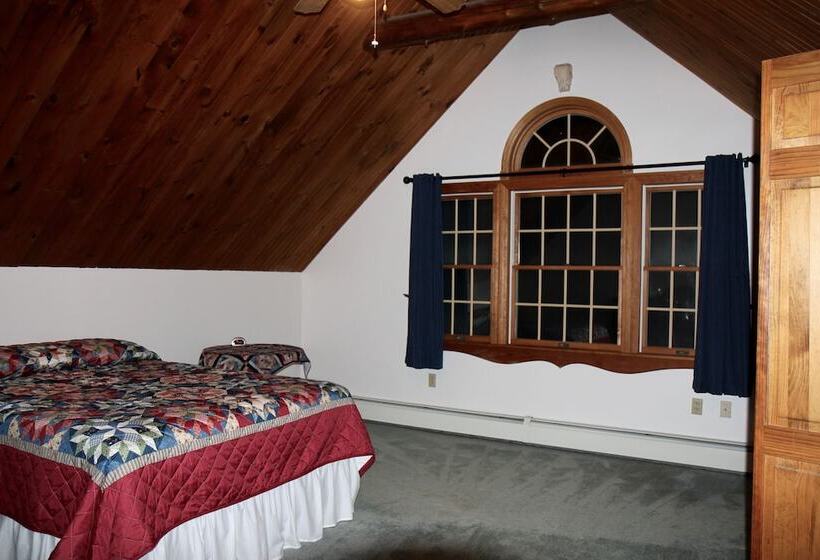 فندق على الطريق Sara Placid Inn & Suites