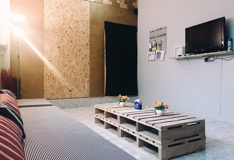 Oppa House Hostel   Adults Only