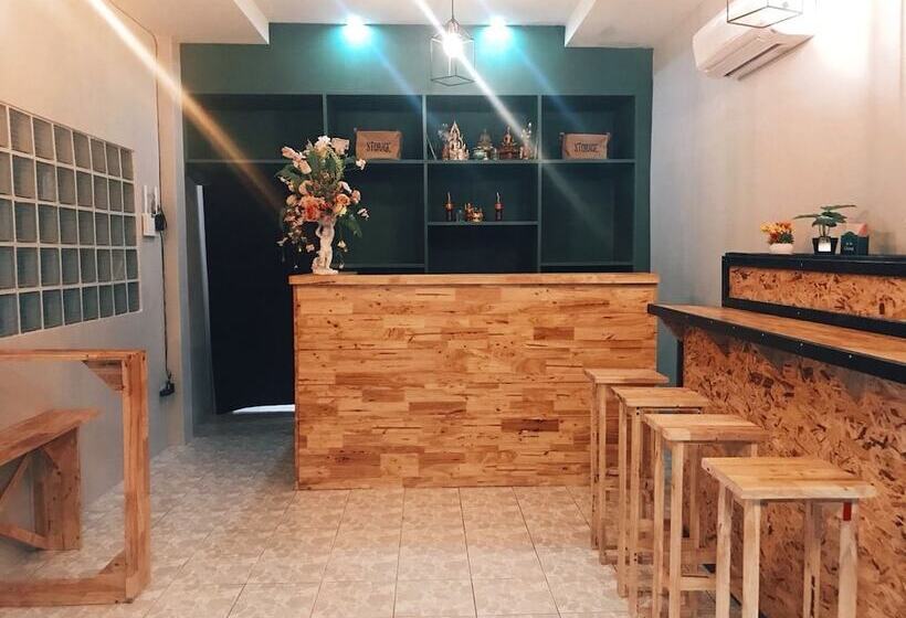 Oppa House Hostel   Adults Only