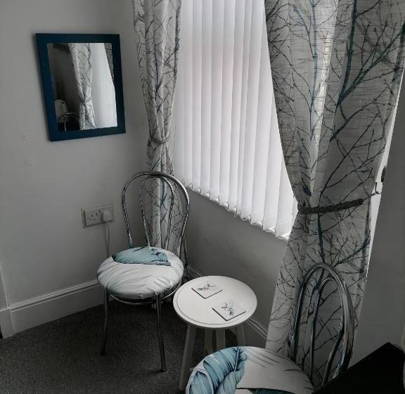 펜션 Ambassador Guest House Bed And Breakfast