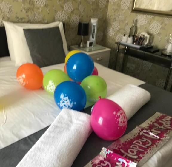 펜션 Ambassador Guest House Bed And Breakfast