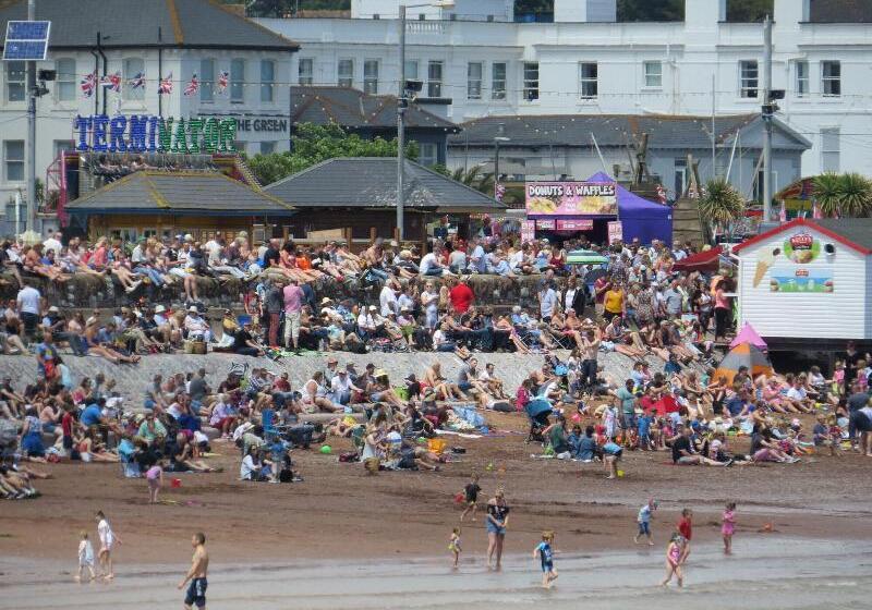 펜션 Ambassador Guest House Bed And Breakfast