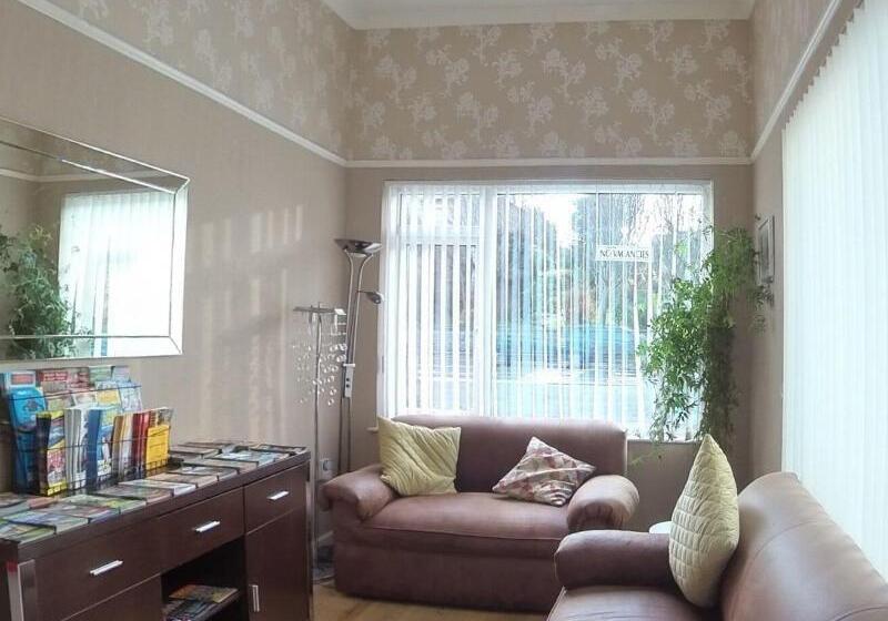 펜션 Ambassador Guest House Bed And Breakfast