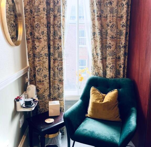 膳宿费 Ashleigh House