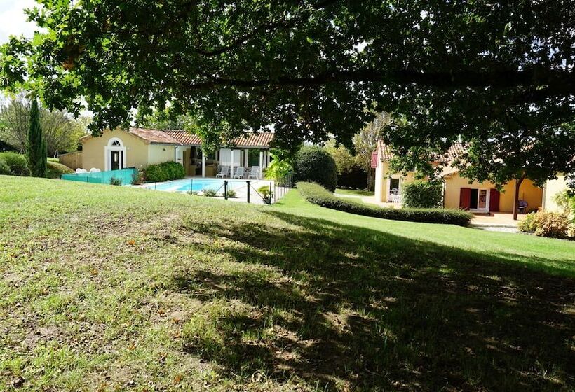 Пансион Gîtes La Bakénia