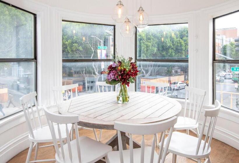 بنسيون Hayes Valley Inn