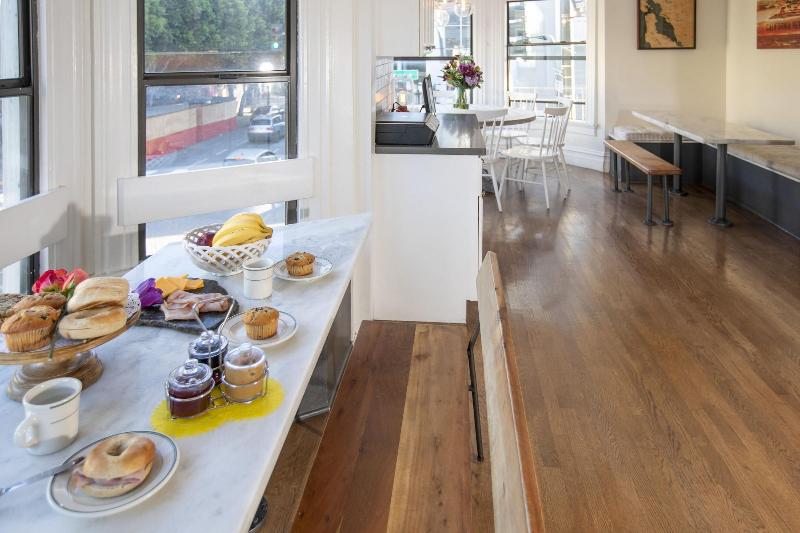 بنسيون Hayes Valley Inn