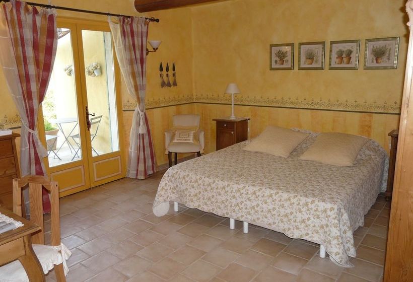 بنسيون La Capucine