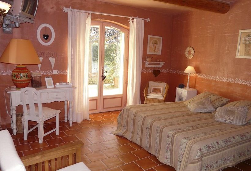 بنسيون La Capucine