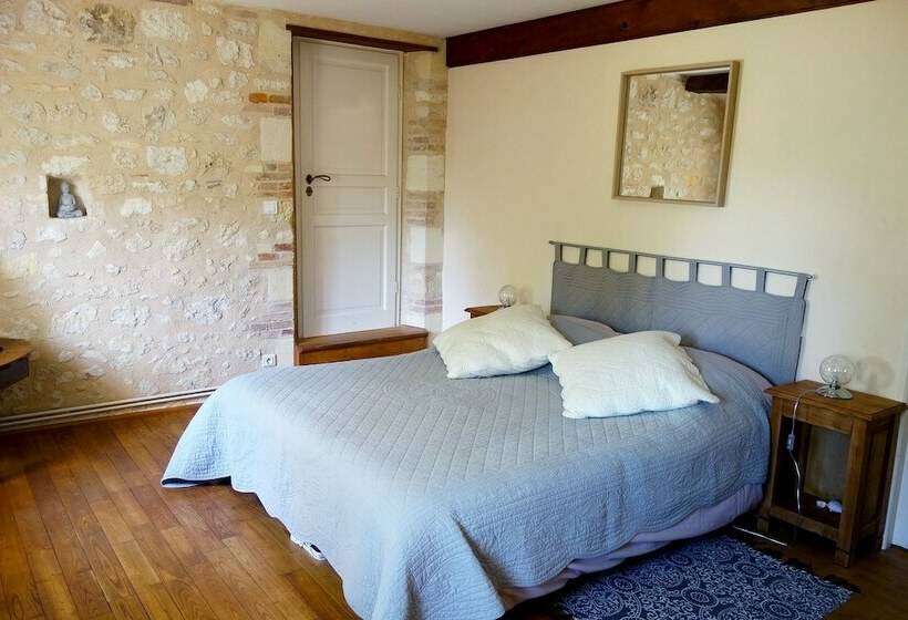 پانسیون Les Jardins De Camelot