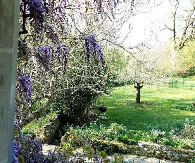 پانسیون Les Jardins De Camelot