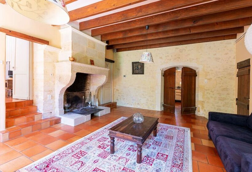 پانسیون Les Jardins De Camelot