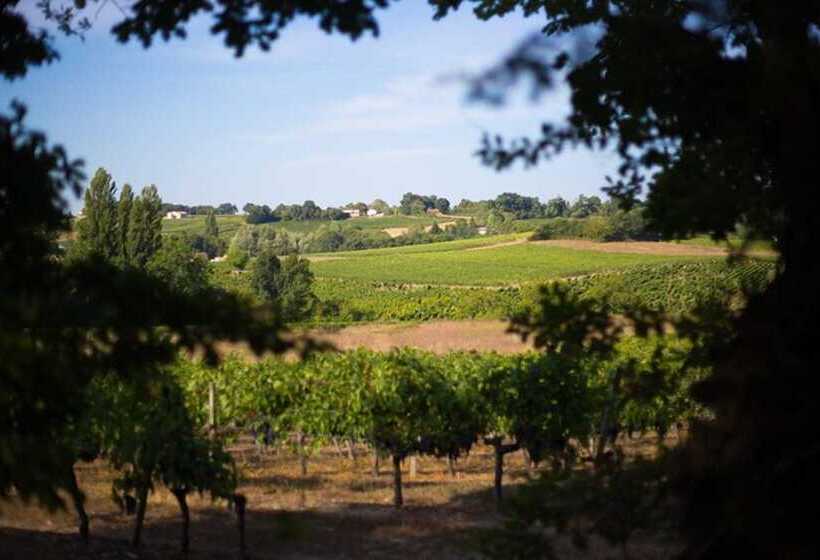 پانسیون Les Jardins De Camelot