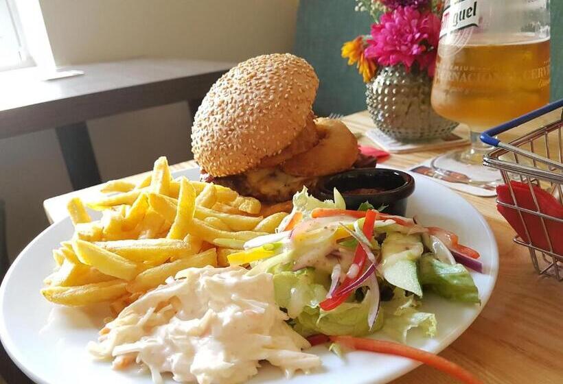 פנסיון The Railway