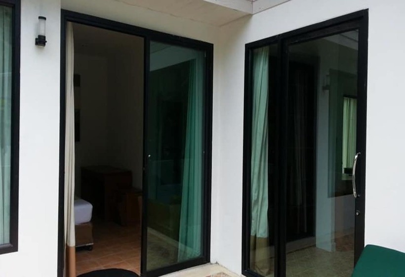 펜션 The Tree Madauwan