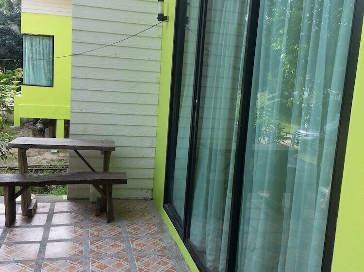 펜션 The Tree Madauwan