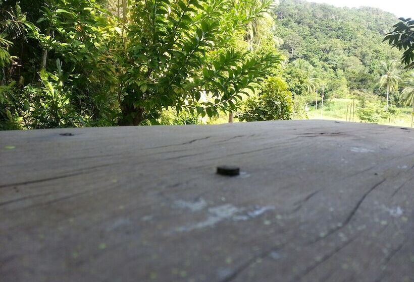 펜션 The Tree Madauwan