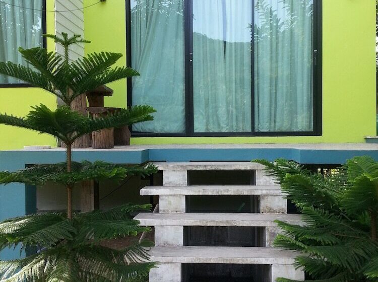 펜션 The Tree Madauwan