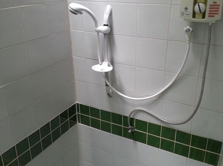 펜션 The Tree Madauwan