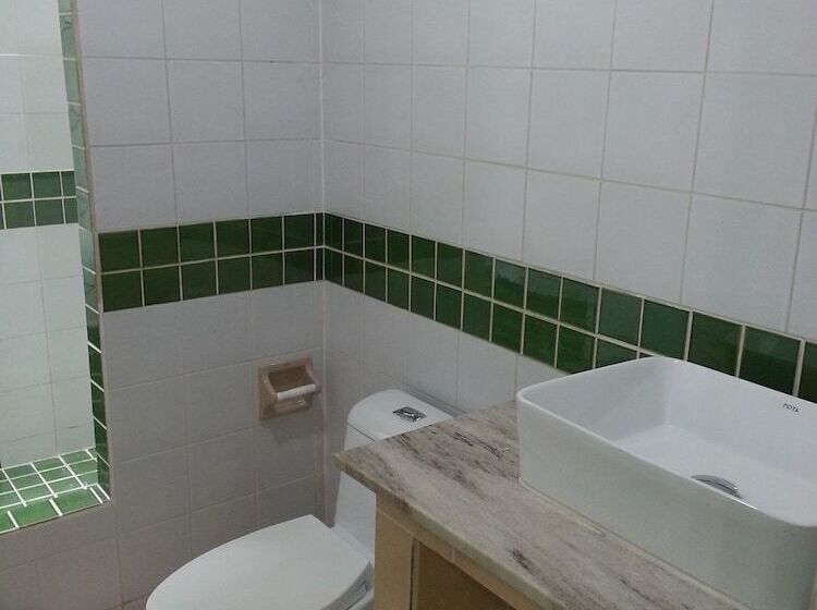 펜션 The Tree Madauwan