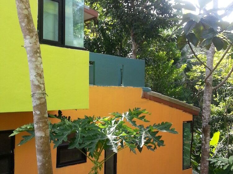 펜션 The Tree Madauwan