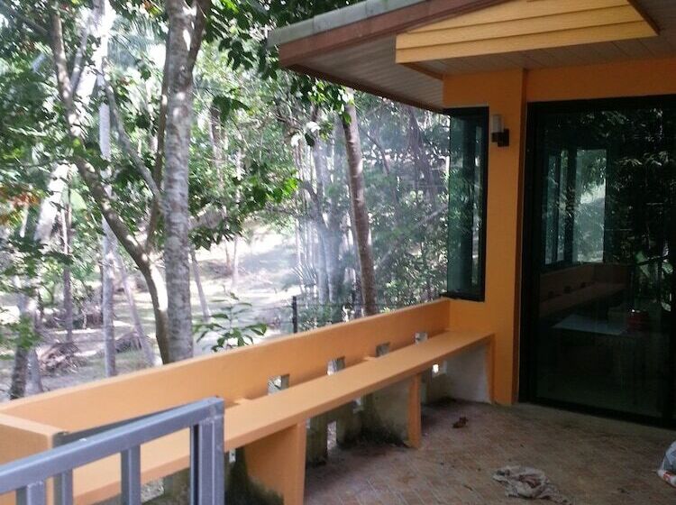 펜션 The Tree Madauwan