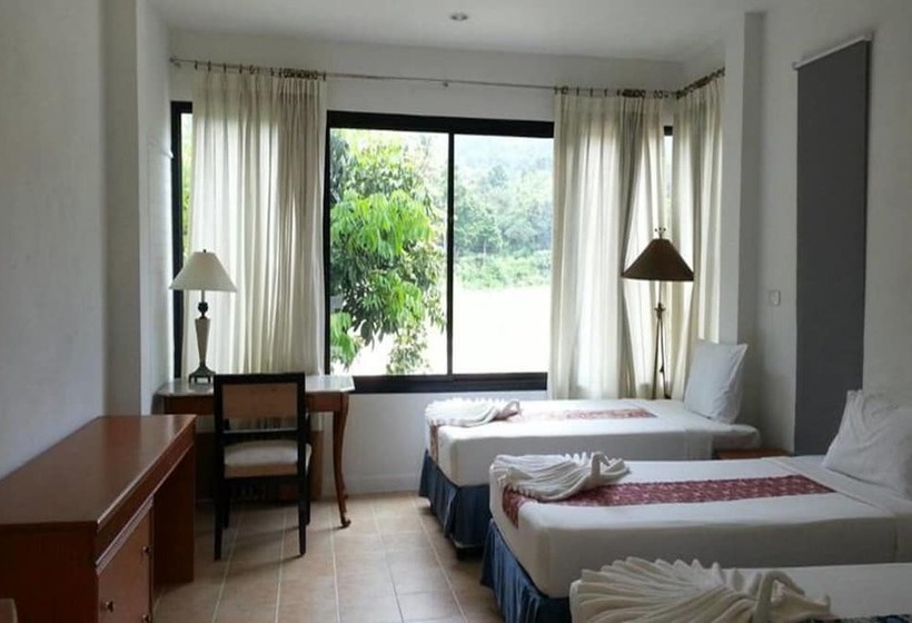 펜션 The Tree Madauwan