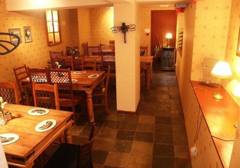 פנסיון The White Swan