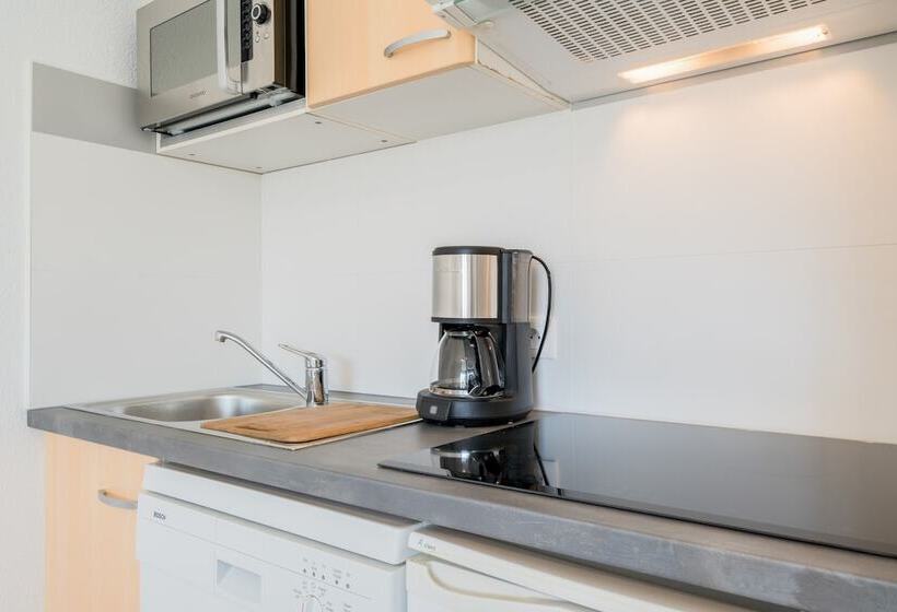 住所  Résidence Pierre & Vacances La Voile D Or