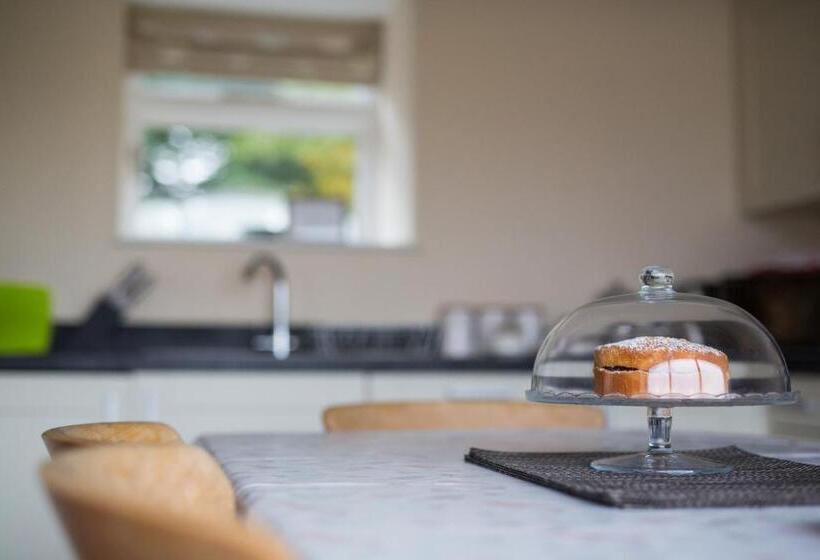 Riding Farm Cottages