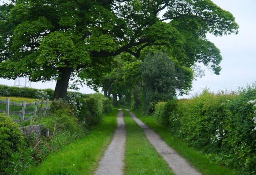 Riding Farm Cottages