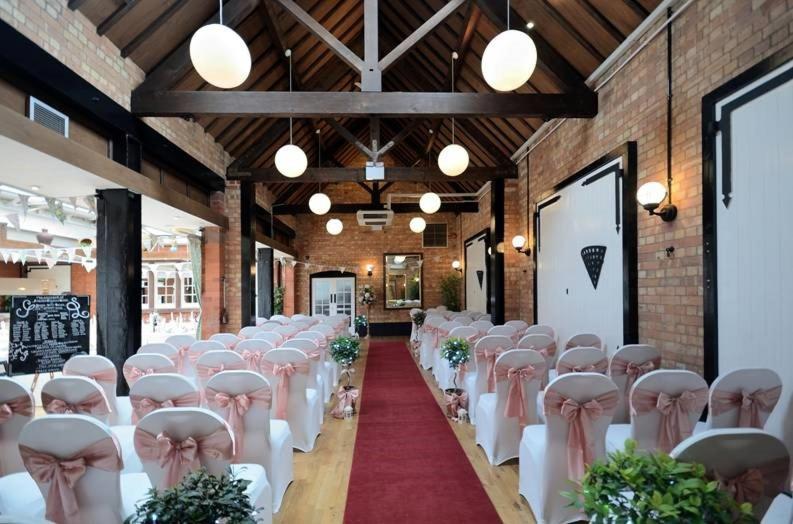 The Carre Arms Hotel & Restaurant