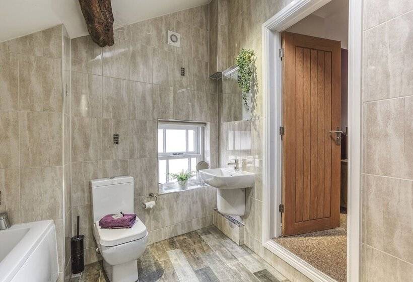 The Fountain Tea Rooms B&b