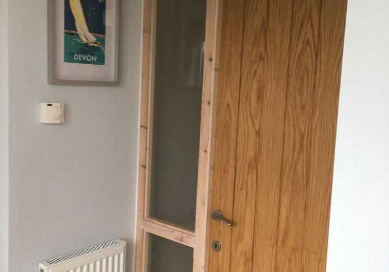 Tors Top Bed And Breakfast