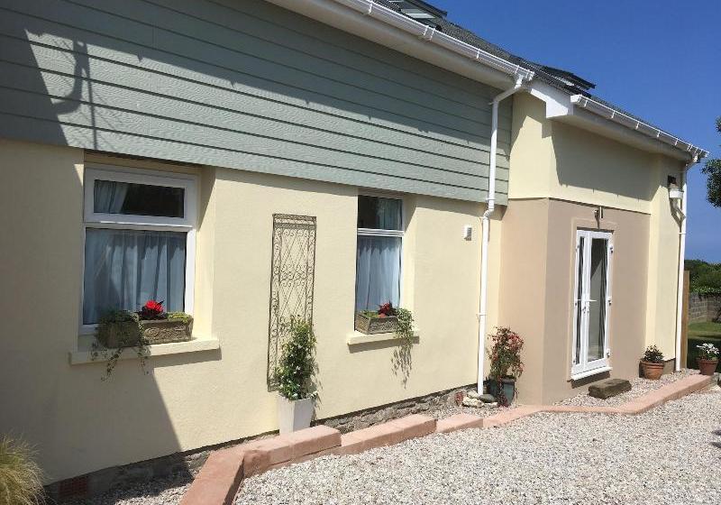 Tors Top Bed And Breakfast