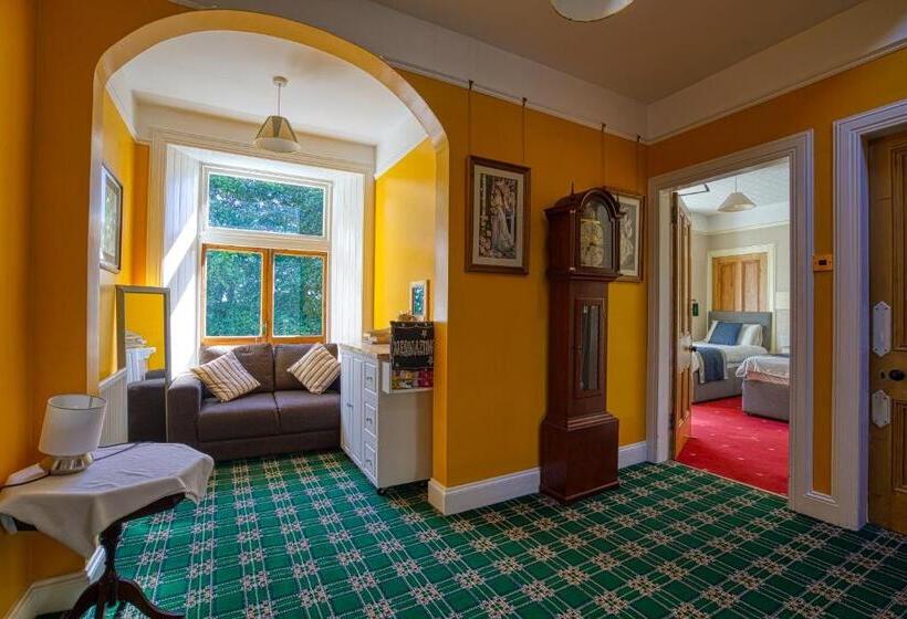 Woodlands Bed And Breakfast