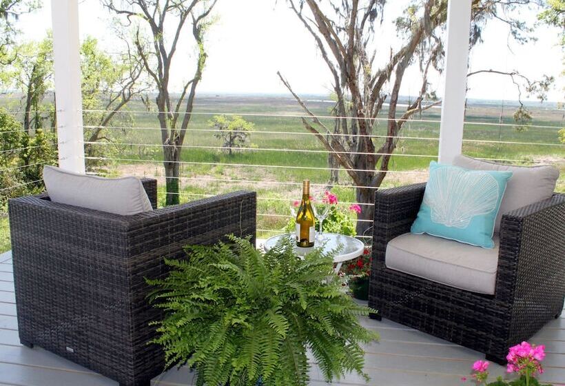 مبيت وإفطار Darien Waterfront Inn