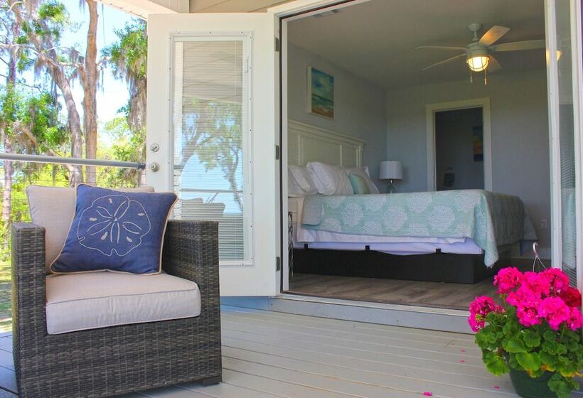 مبيت وإفطار Darien Waterfront Inn