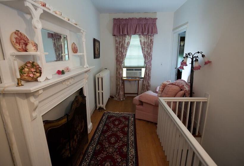 Bed and Breakfast Inn On Poplar Hill