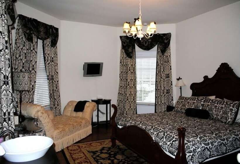 Bed and Breakfast Inn On Poplar Hill