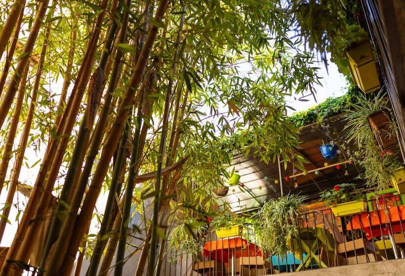 Bed and Breakfast La Tour Du Terroir