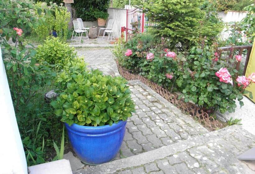 مبيت وإفطار Maison D Hôtes Le Beauséjour