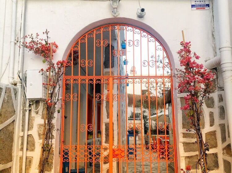 ベッドアンドブレックファースト Sade Butik Otel