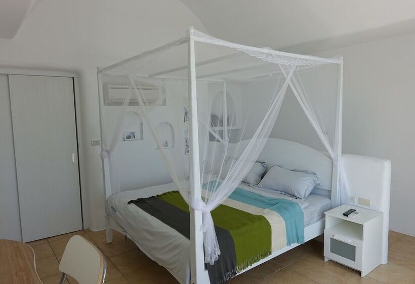 تختخواب و صبحانه Summerwings