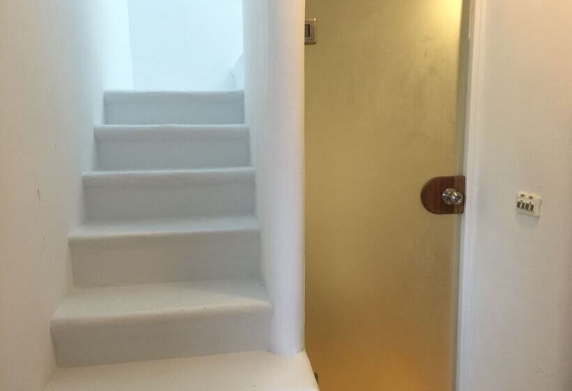 تختخواب و صبحانه Summerwings