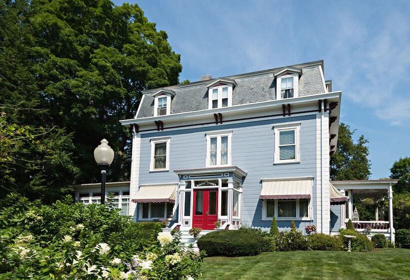 مبيت وإفطار The Silver Fountain Inn