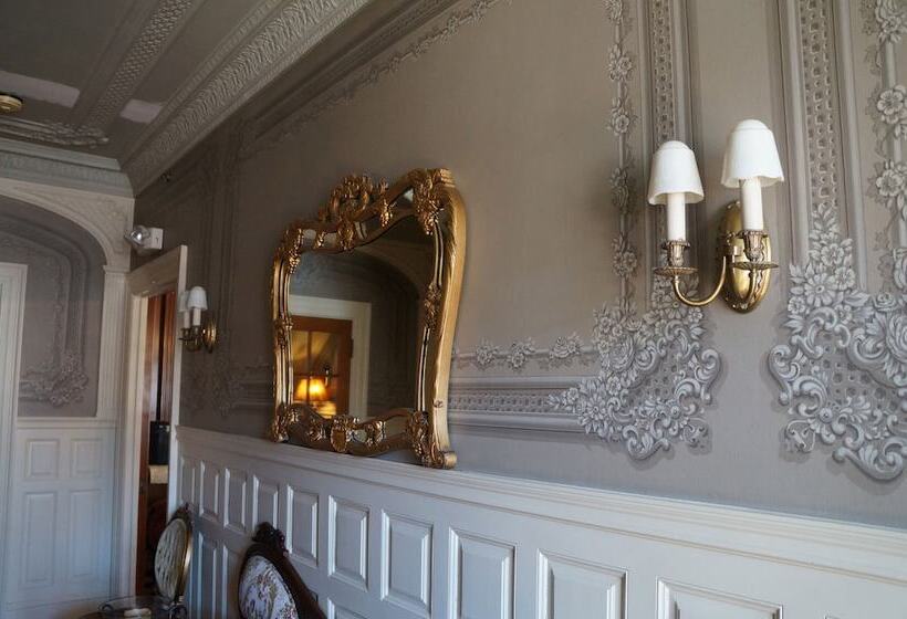 مبيت وإفطار The Silver Fountain Inn