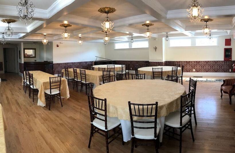 مبيت وإفطار The Silver Fountain Inn