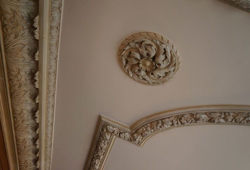 مبيت وإفطار The Silver Fountain Inn